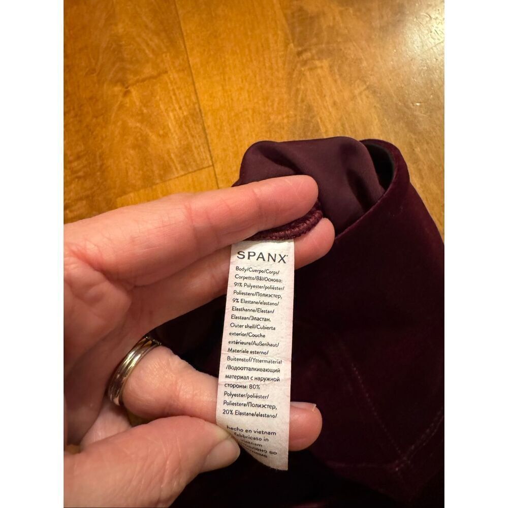 Woman’s new Spanx velvet pants size S - Picture 3 of 4